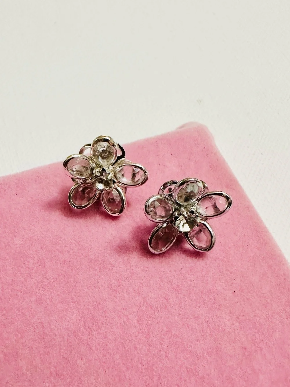 N/A delicate floral